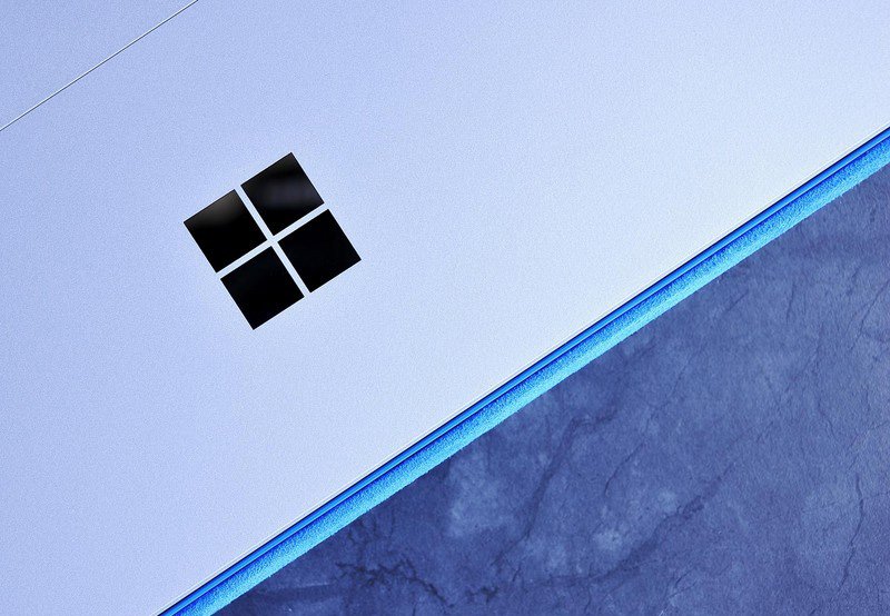 Surface-3-Microsoft-Logo